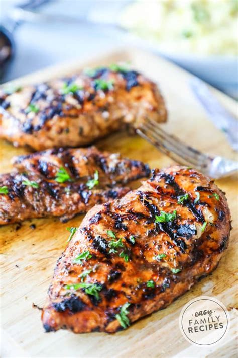Marinated in balsamic vinegar, honey with fresh herbs and garlic, this chicken is tender, juicy this balsamic marinade is one of my favorites when it comes to imparting flavor into the chicken. Balsamic Chicken Marinade · Easy Family Recipes