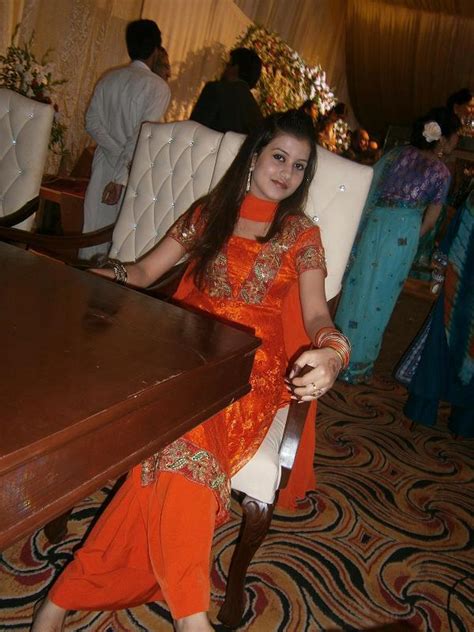 Sweet Indian Desi Girls In Salwar Kameez And Indian Sexy Girls In Sexy