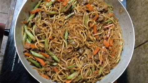 how to cook simple pancit canton with bihon youtube