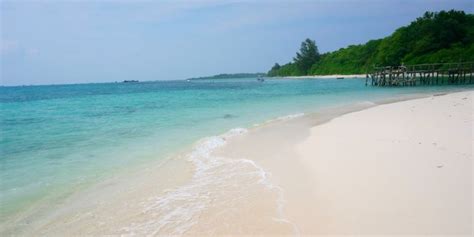 20 Pantai Pasir Putih Terindah Di Indonesia Yang Wajib Dikunjungi Pesisir