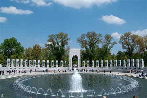 Memorial De La Segunda Guerra Mundial Encuentra Tu Parque