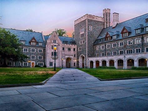 Jun 19, 2020 · jeff bezos makes $321 million per day. Mind-blowing facts about Amazon CEO Jeff Bezos' net worth ...