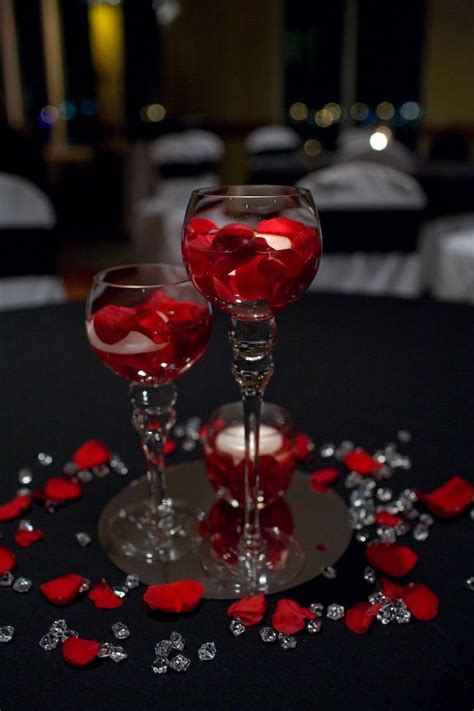 20 Simple Red And Black Centerpieces