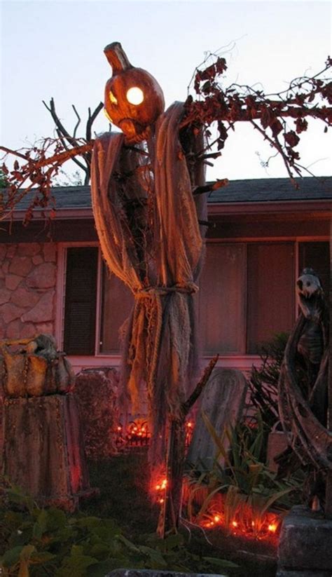 30 Cool And Scary Outdoor Halloween Decor Diy Ideas Page 4 Of 31
