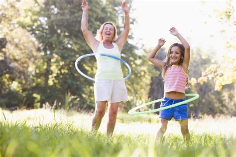 Health Benefits Of Hula Hooping Will Surely Raise Your Eyebrows