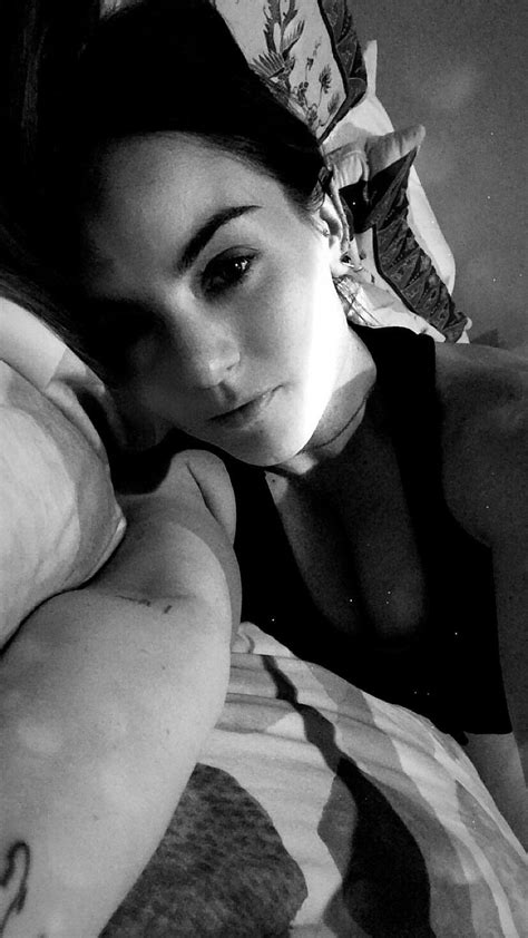 Joanna Jojo Levesque Laying In Bed 052018 Jojo Levesque Crush
