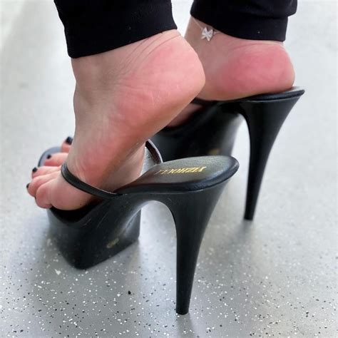 watchheels on instagram “yizhouli black high heel platform thongs heelsaddictedwife