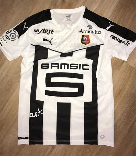 View all matches, results, transfers, players and brief of rennes football team. Rennes Away football shirt 2017 - 2018.