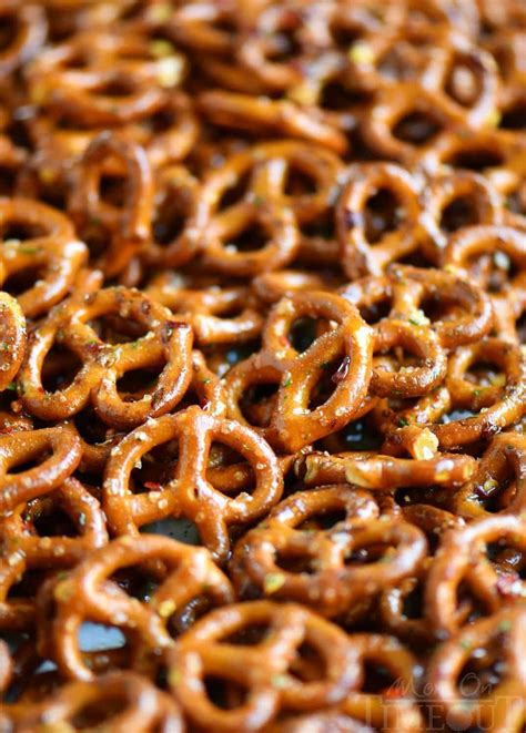 These Spicy Ranch Pretzels Are Totally Addicting And Use Only 4