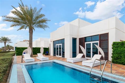 Dubai Holiday Villas Vacation Villas With Private Pools In Dubai Uae