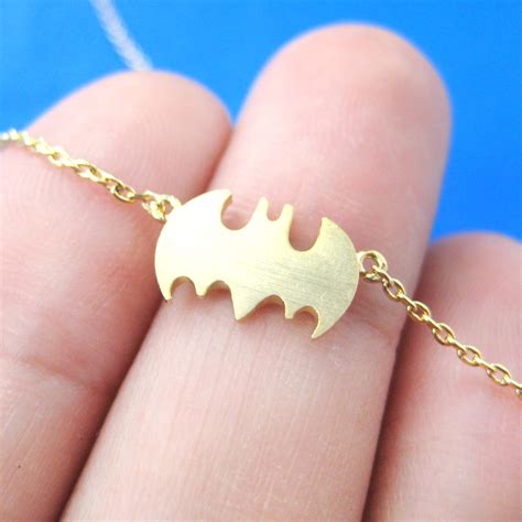 Classic Batman Bat Logo Shaped Charm Bracelet In Gold · Dotoly Animal