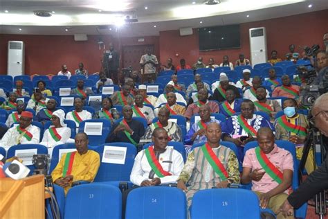 Burkina La Nouvelle Assemblée Législative De Transition Entre En