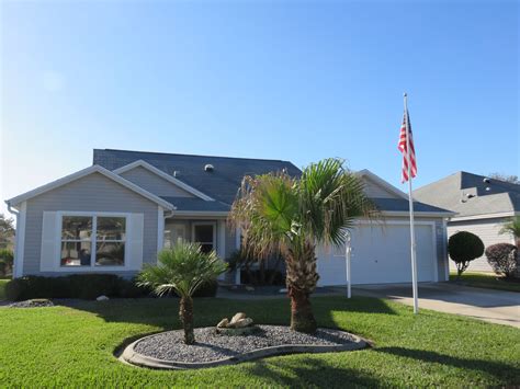 Wonderful home in The Villages Florida! It offers 1925 sqft in 3