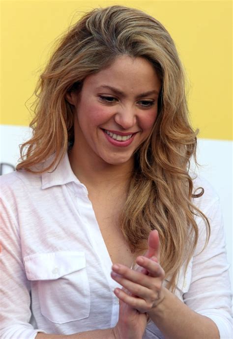 Fofura Shakira Leva Milan A Evento Na Colômbia Quem Quem News