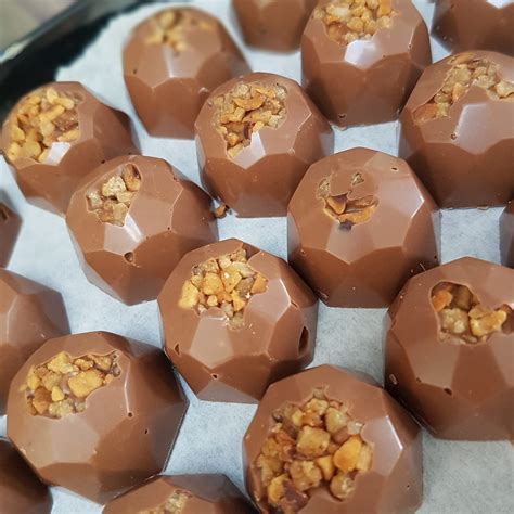 Hazelnut Praline Bites Henshaws House Of Cocoa