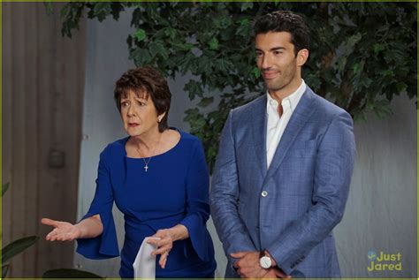 Jane The Virgin Series Finale Find Out How It All Ended Photo
