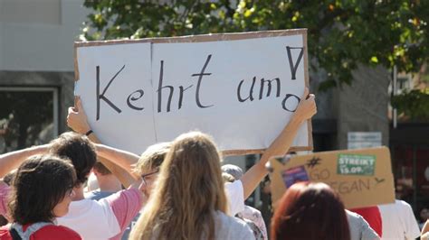 protest fridays for future macht lärm in erlangen die bilder nordbayern