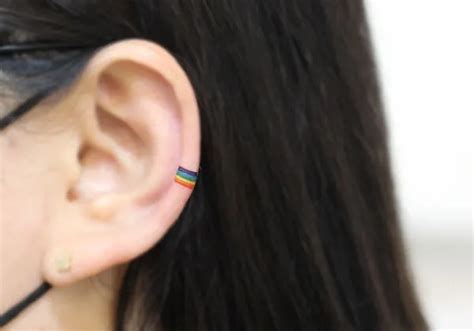 19 Rainbow Ear Tattoo Roslyneelwan