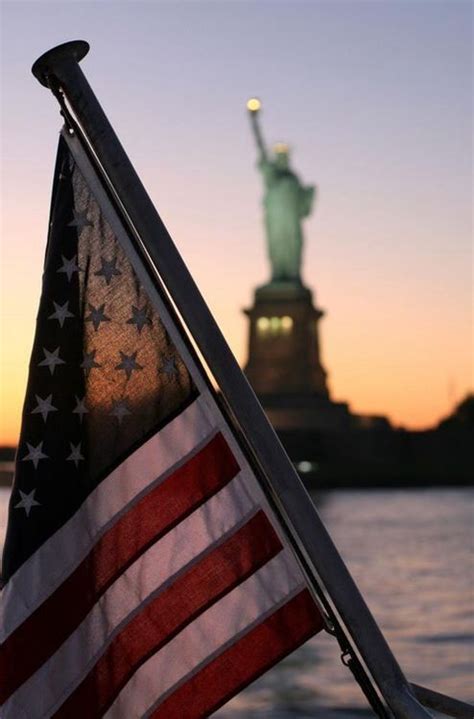 Pin By Eduardo Flores On Around The World America City Lady Liberty
