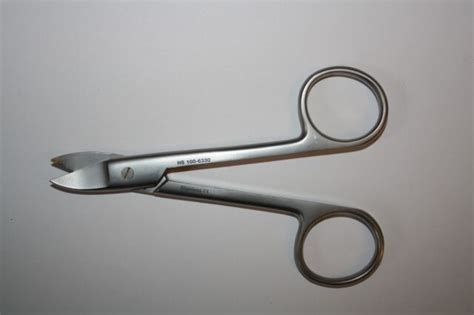 Henry Shein 45 Surgical Crown And Collar Scissors 100 6330 Stainless