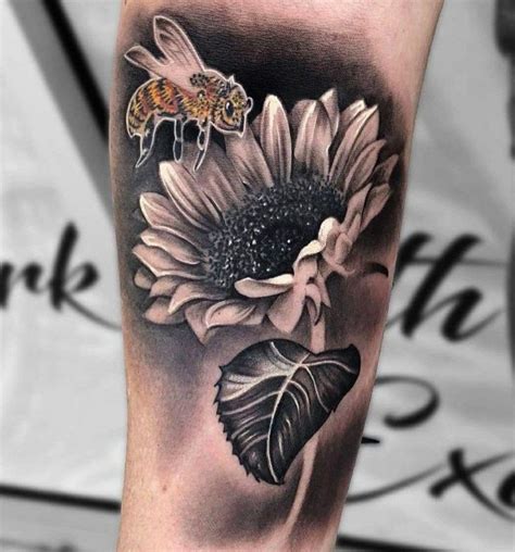 Sunflower Bee Tattoo In 2020 Bee Tattoo Tattoos Skull Tattoo