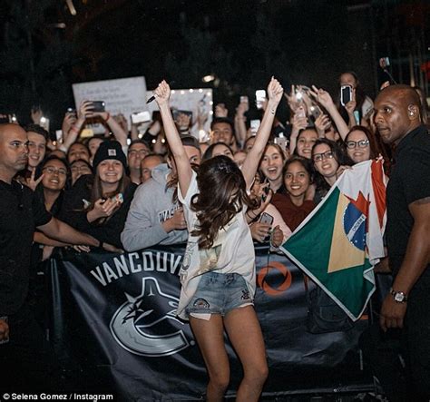 Selena Gomez Flaunts Her Toned Pins With Fans After Canada Revival Tour