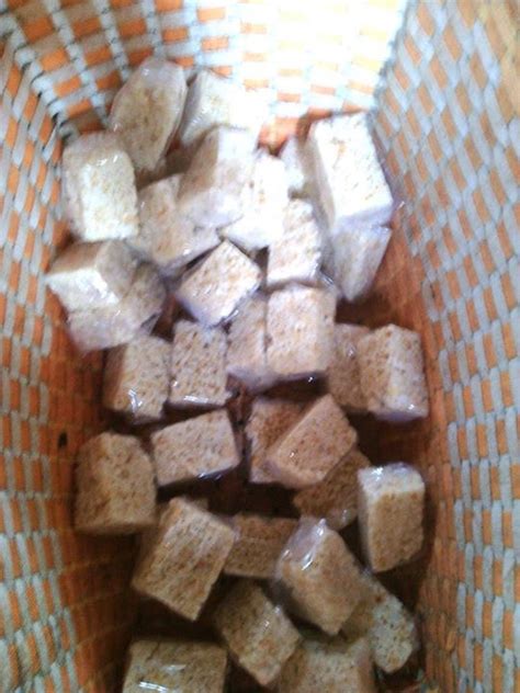Menyajikan kue nastar, putri salju, dan kue tradisional lainnya sepertinya sudah menjadi tradisi lebaran. Resep Cara Membuat Jipang dari Nasi Sisa