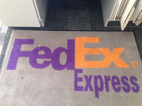 The Ex Part Of This Fedex Rug Doesnt Make The Arrow Like The