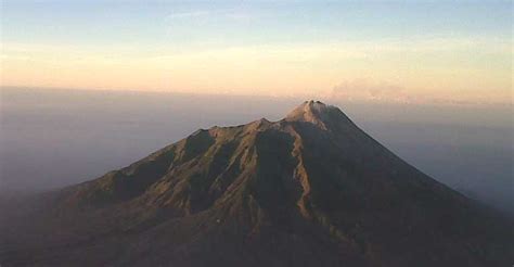 Aktivitäten in der nähe von merapi merbabu hotel yogyakarta auf tripadvisor: LIPI Usulkan Gunung Merapi, Merbabu dan Menoreh Jadi cagar ...