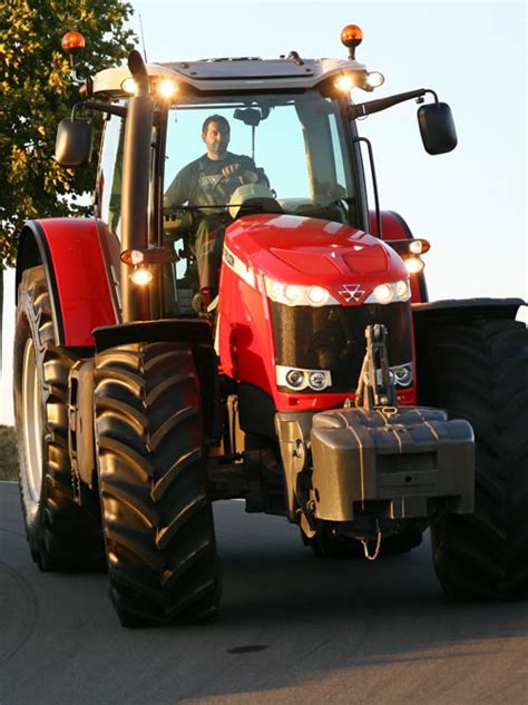 Massey Ferguson To Exhibit Its All New Flagship 370 Hp Mf 8690 Tractor