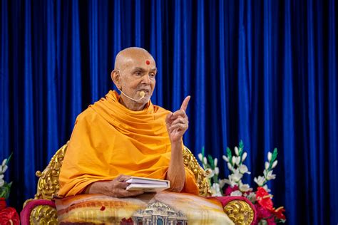 09 October 2020 Hh Mahant Swami Maharajs Vicharan Nenpur India