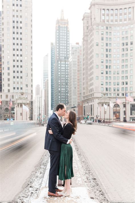 Downtown Chicago Engagement Session On Michigan Ave Chicago Engagement