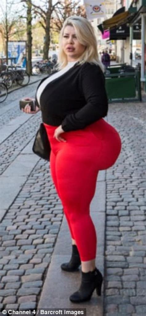 cette femme avale 6 kilos de nutella par mois car elle veut avoir les plus grosses fesses au monde