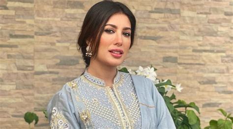 Mehwish Hayat Slams Trolls Who Commented On Her Bra Colour ‘literally