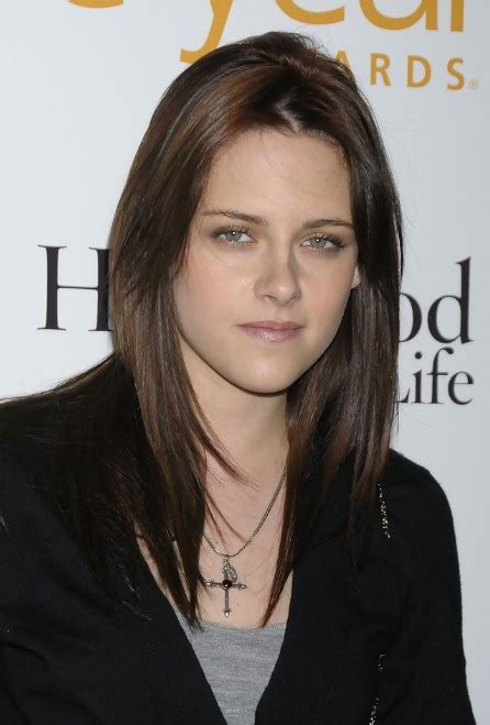 Kristen Stewart Layered Side Parted Brown Hairstyle For Long
