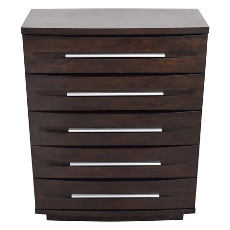 With coleman furniture however budgeting is never an issue. 61% OFF - Casana Furniture Casana Wallstreet Bedroom Chest ...