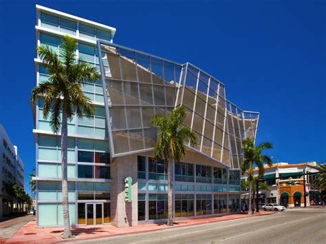 500 Collins Avenue Is A Retail Attraction In South Beach Miami Beach