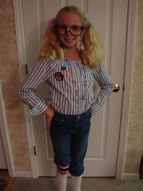 How To Dress Like A Nerd Girl For Halloween