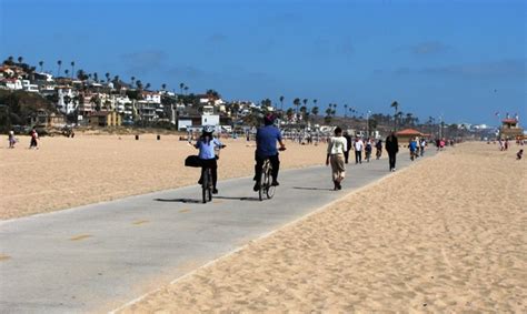 This is a really nice beach with plenty of parking, bicycle paths, fire pits, lifeguards, and a gift shop on site. Playa Del Rey Beach Bike Path