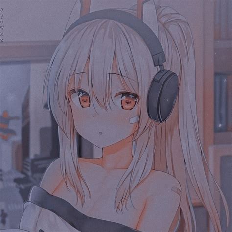 Aesthetic Anime Pfp Headphones Anime Girl With Headphones Wallpapers