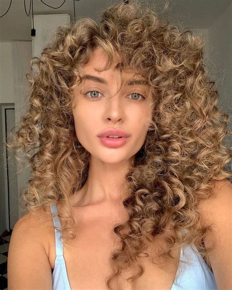 21 Top Hair Trends The Biggest Hairstyle List Of 2021 Ecemella In 2021 Hair Styles Curly