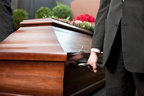 Ex Funeral Director Accused Of Insurance Scam Insurance Business America