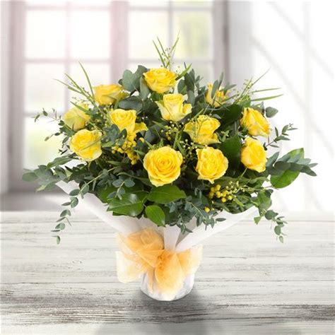 Dozen Long Stemmed Yellow Roses Carole Langley Florist Chingford