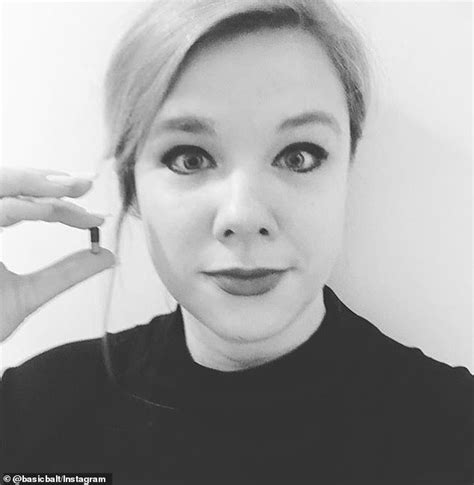 Elizabeth Holmes Halloween Outfits Spark Black Turtleneck Shortage In San Francisco Daily Mail