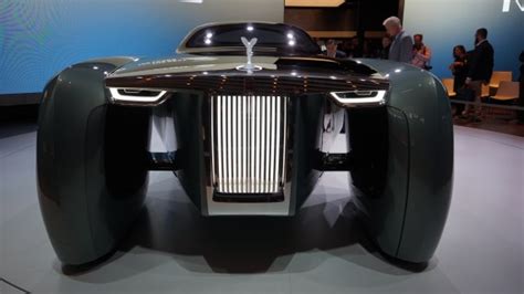 Ce Concept Car Rolls Royce Sans Conducteur Ressemble à Une Batmobile