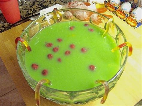 Maybe you would like to learn more about one of these? Halloween - Geister - Bowle von Backliesel | Chefkoch ...