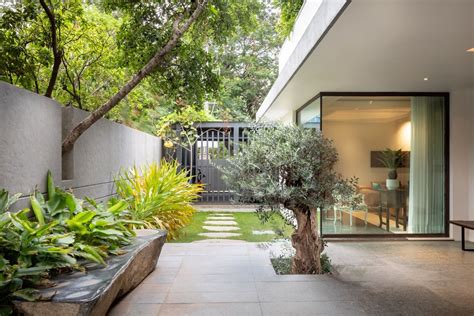 Gorgeous Modern Indian Villas With Courtyards Courtyard Design