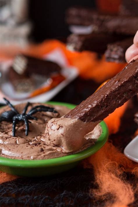 Kit kat bars have been around since 1911, are produced in 13 countries, and have been sold in over 200. Homemade Vegan "Kit Kat" Bars | Kit kat bars, Recipes ...