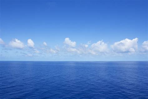 Calm Vibrant Blue Ocean Stock Photo Image Of Scenic 29395076