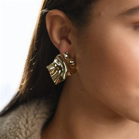 Tara Earrings Gold